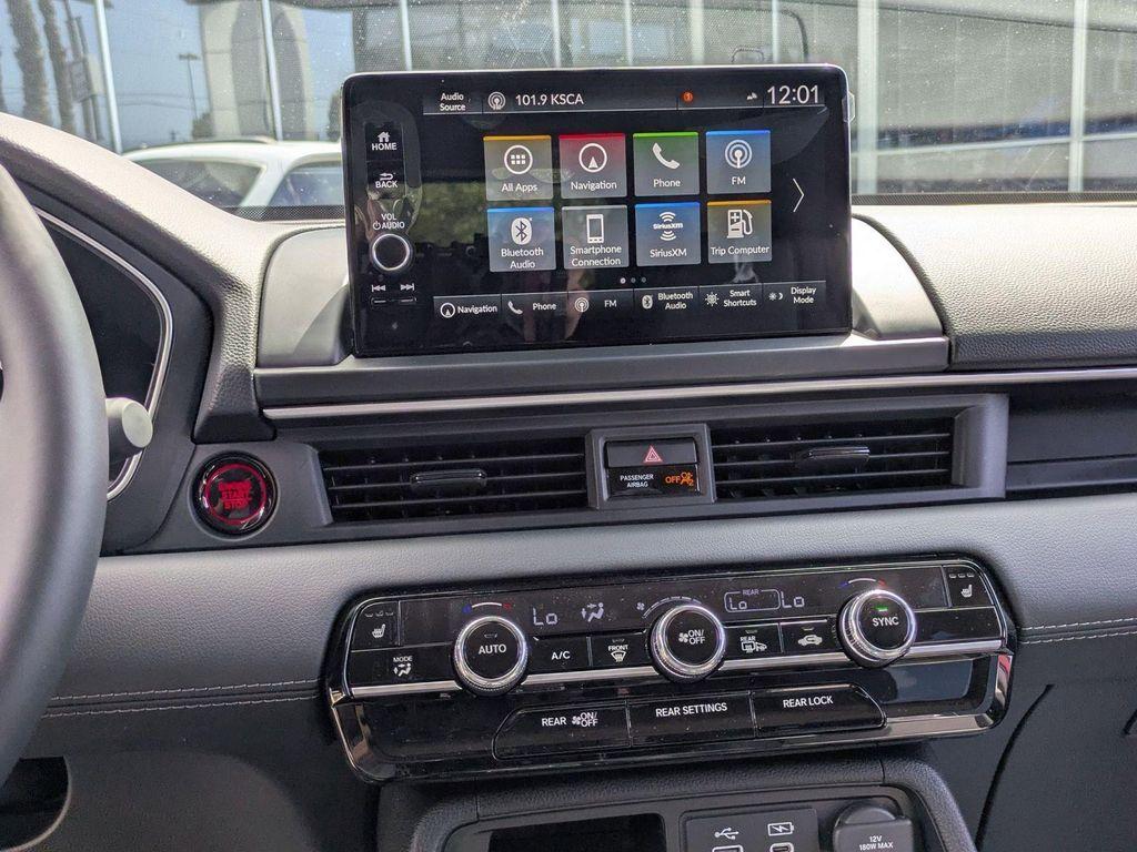 new 2025 Honda Pilot car, priced at $51,550