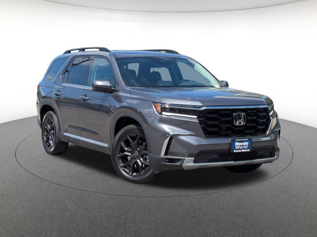 new 2025 Honda Pilot car, priced at $50,895