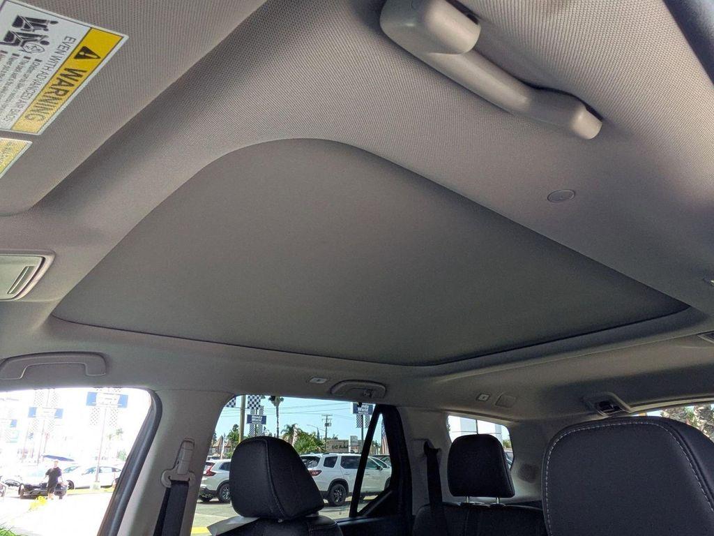 new 2025 Honda Pilot car, priced at $50,895