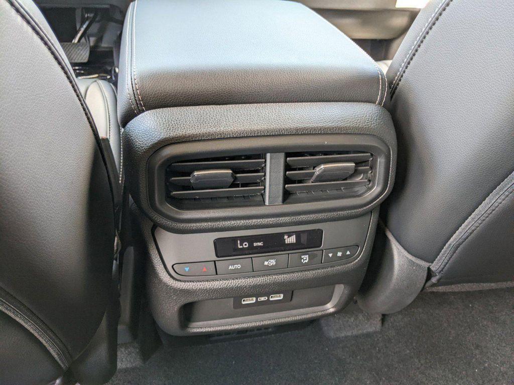 new 2025 Honda Pilot car, priced at $50,180
