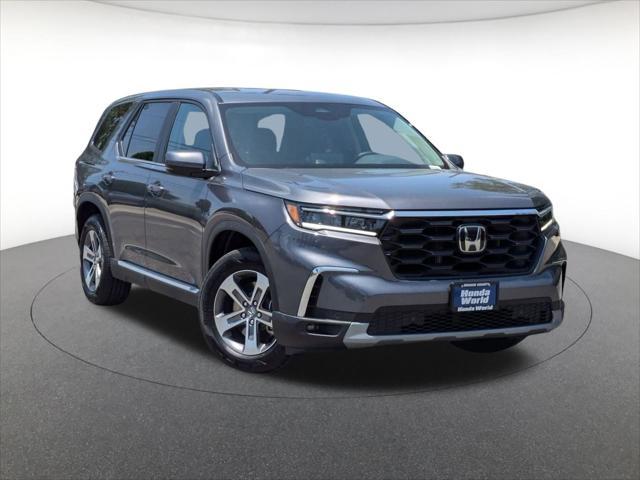 new 2025 Honda Pilot car, priced at $45,680