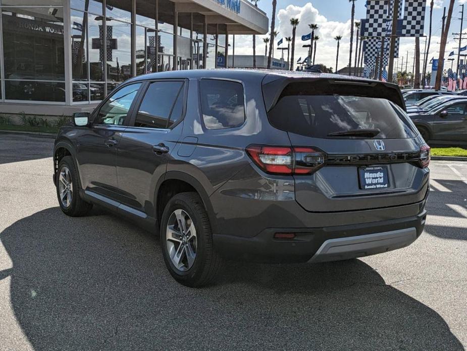 new 2025 Honda Pilot car, priced at $44,595