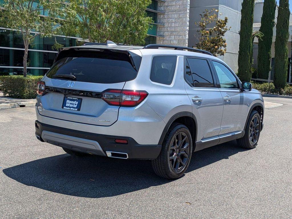 new 2025 Honda Pilot car, priced at $52,950