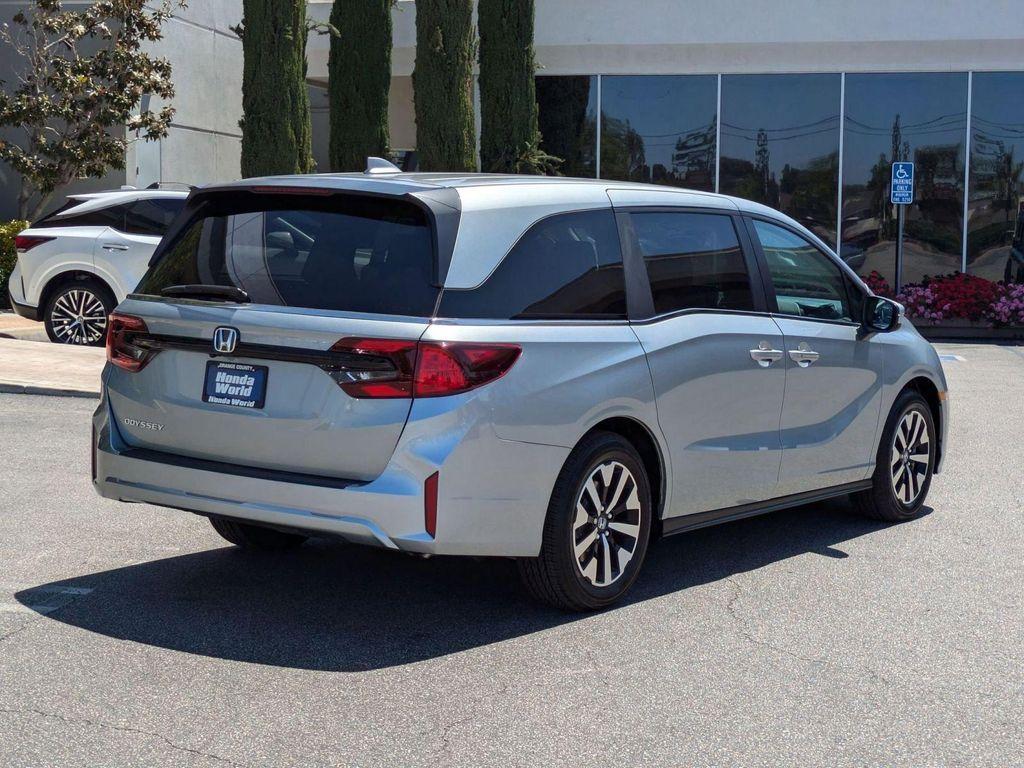 new 2026 Honda Odyssey car, priced at $44,290