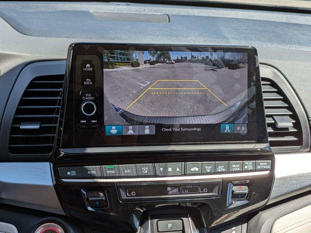 new 2026 Honda Odyssey car, priced at $44,290