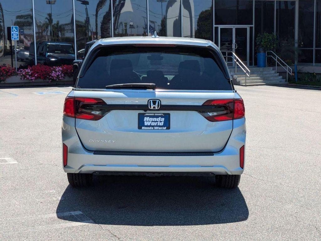 new 2026 Honda Odyssey car, priced at $44,290