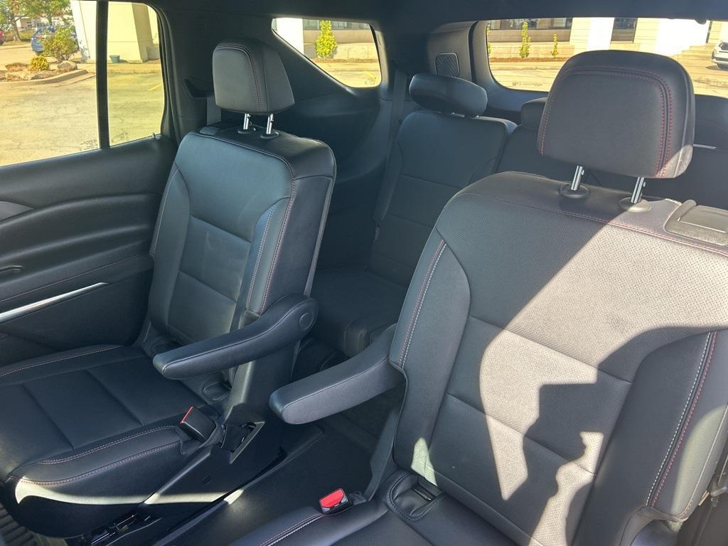 used 2025 Chevrolet Traverse car, priced at $48,298