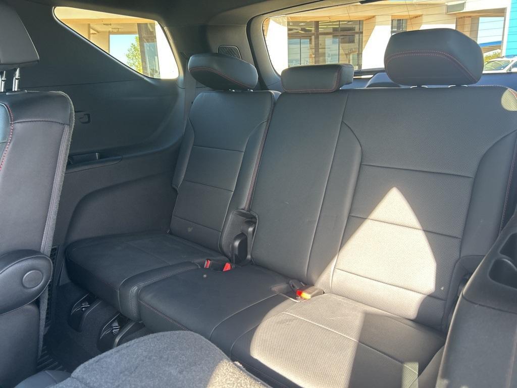 used 2025 Chevrolet Traverse car, priced at $48,298