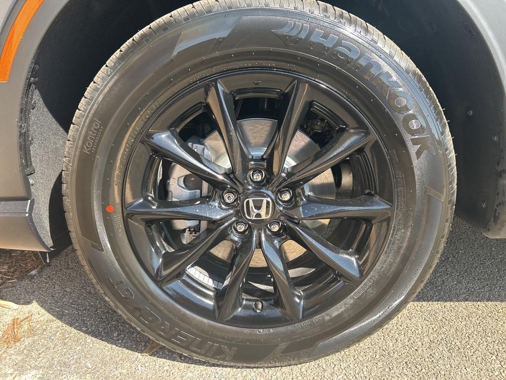 new 2026 Honda CR-V Hybrid car, priced at $39,983