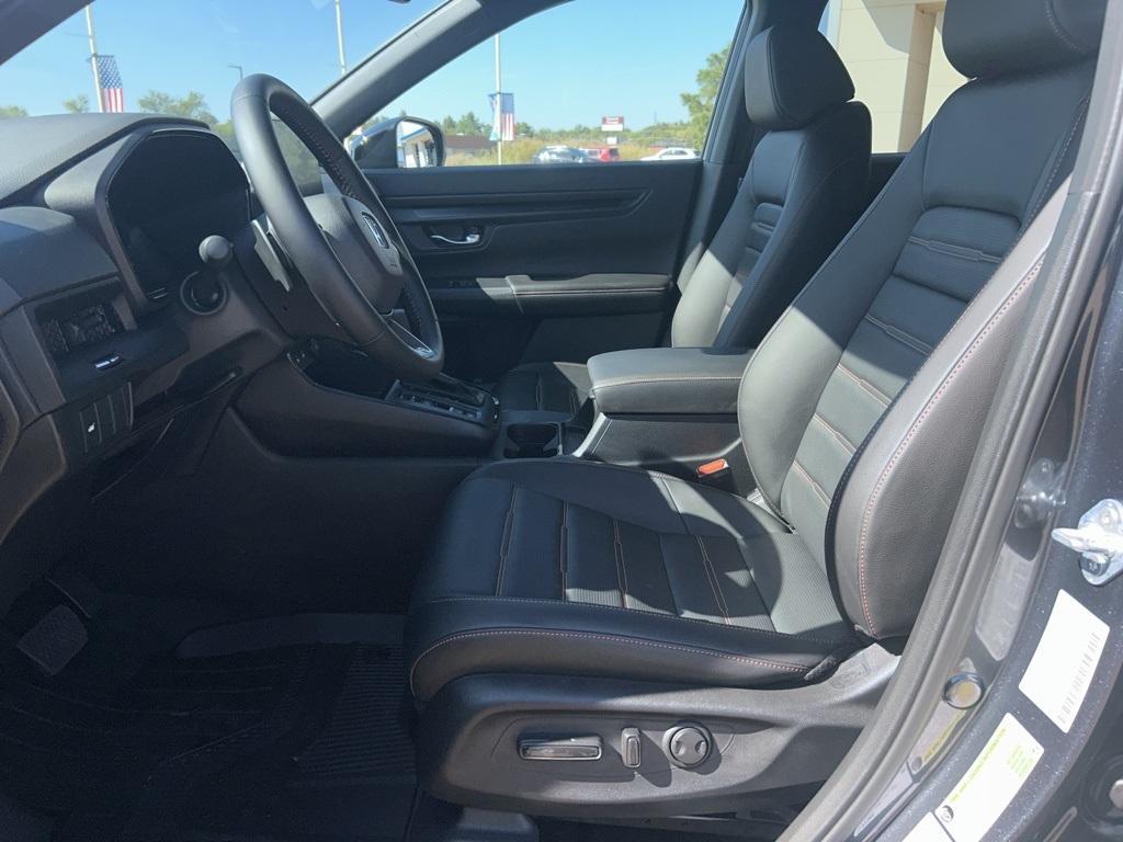 new 2026 Honda CR-V Hybrid car, priced at $39,983