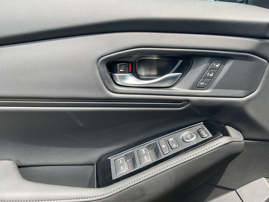 new 2025 Honda Accord Hybrid car, priced at $37,820