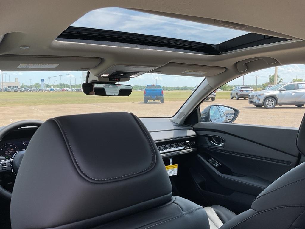 new 2025 Honda Accord Hybrid car, priced at $37,820