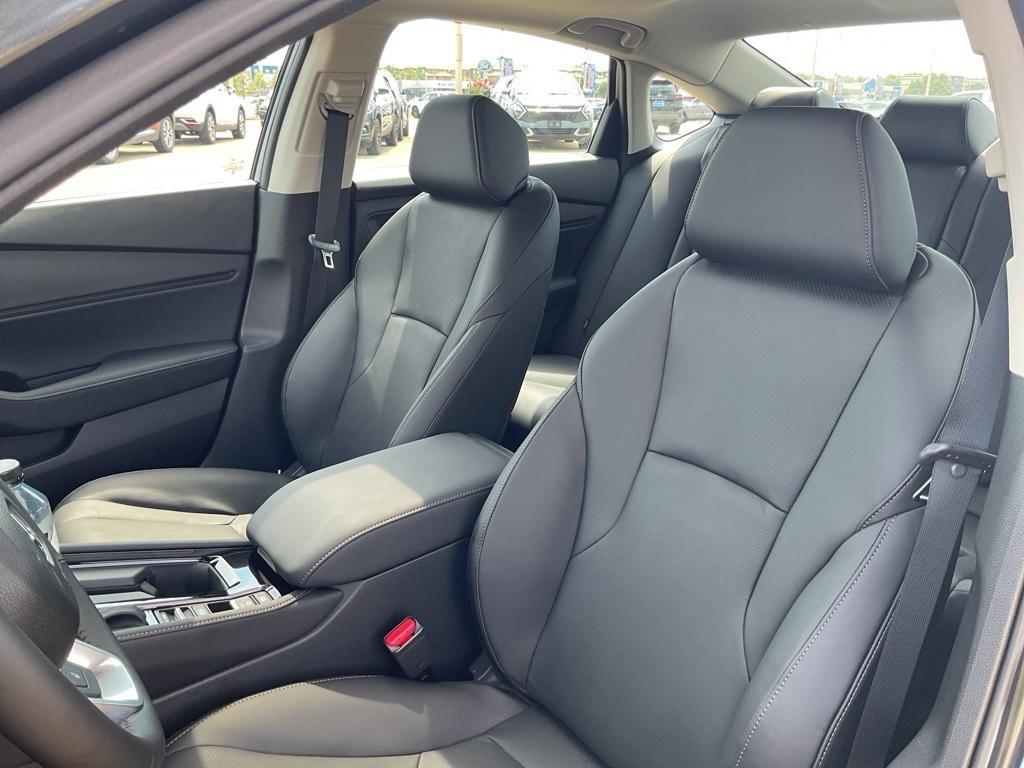 new 2025 Honda Accord Hybrid car, priced at $37,820