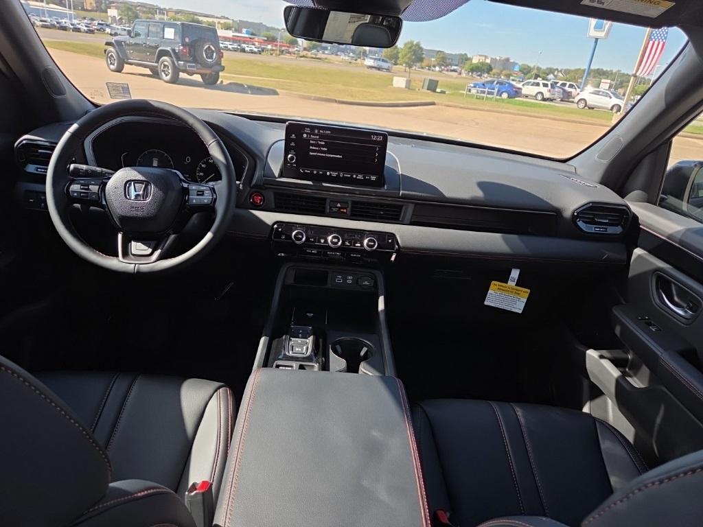 new 2025 Honda Pilot car, priced at $48,032