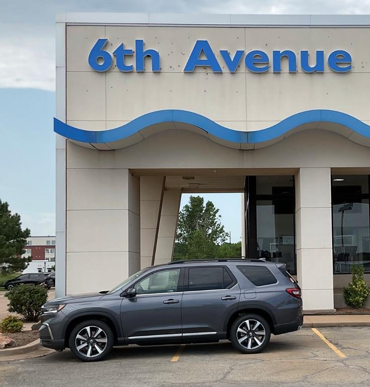new 2025 Honda Pilot car, priced at $50,378
