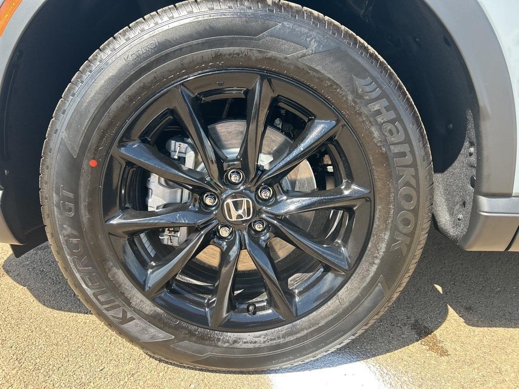 new 2026 Honda CR-V Hybrid car, priced at $40,415