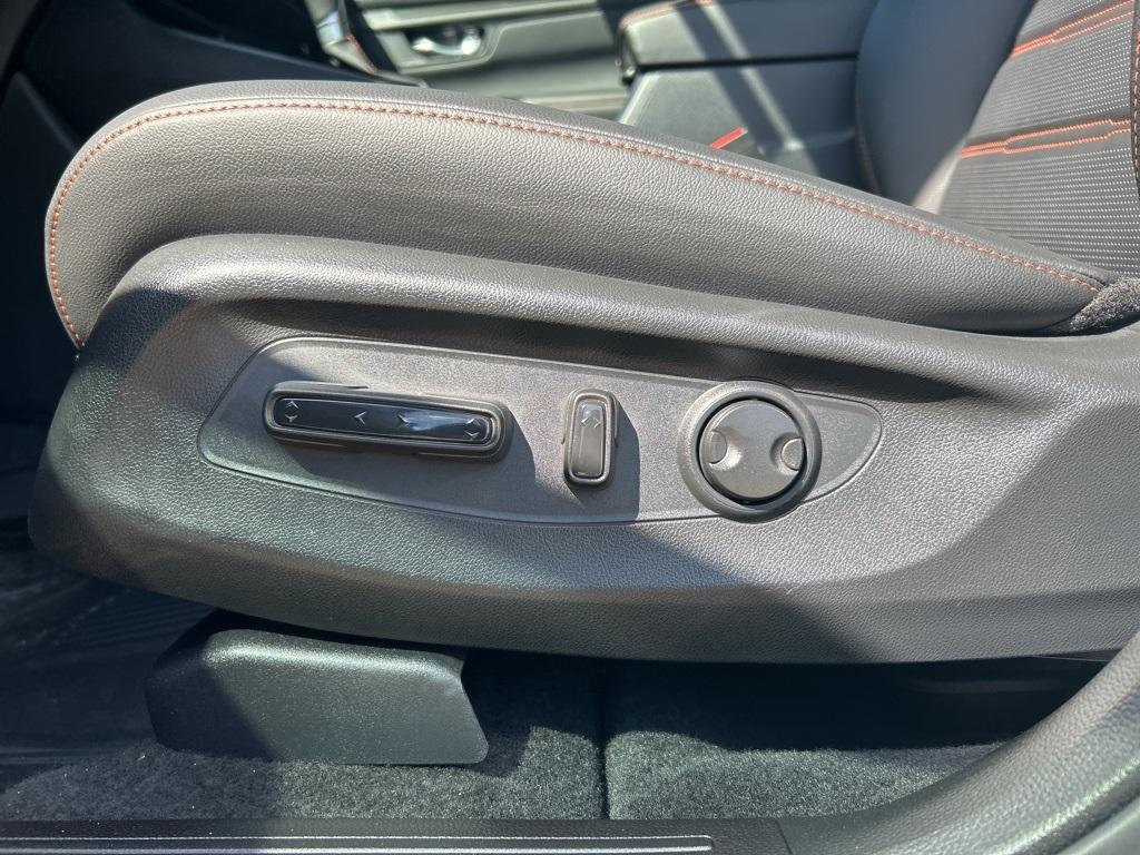 new 2026 Honda CR-V Hybrid car, priced at $40,415