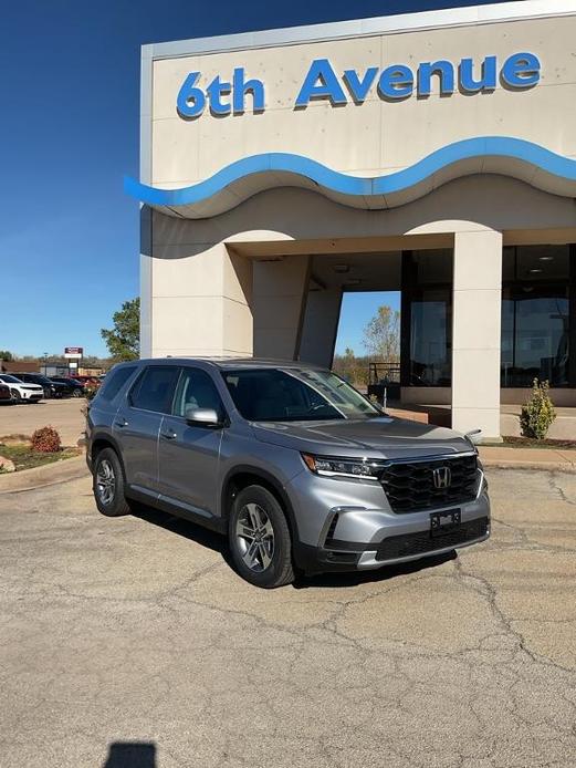 new 2025 Honda Pilot car, priced at $43,970