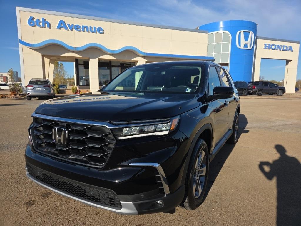 new 2025 Honda Pilot car, priced at $44,468