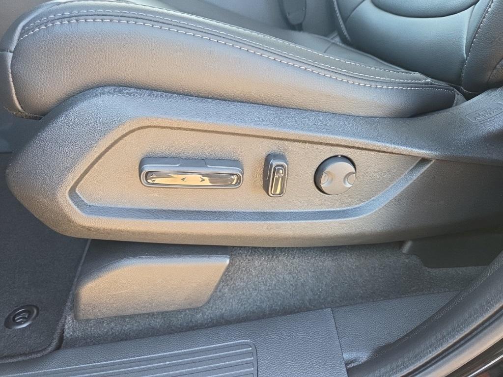 new 2025 Honda Pilot car, priced at $44,468