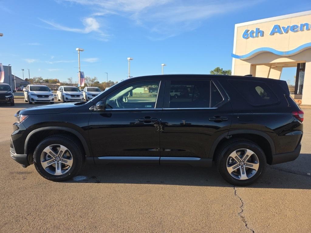 new 2025 Honda Pilot car, priced at $44,468