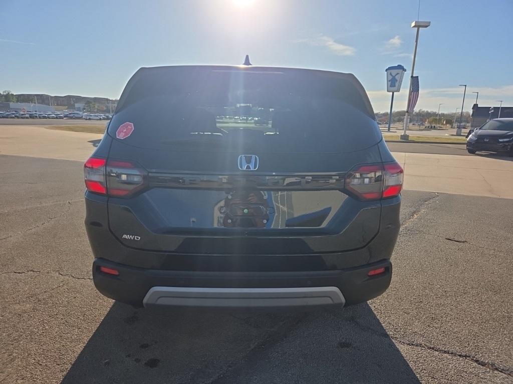 new 2025 Honda Pilot car, priced at $44,468