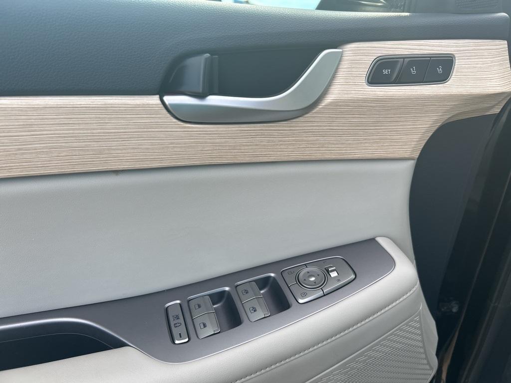 used 2024 Hyundai Palisade car, priced at $32,748