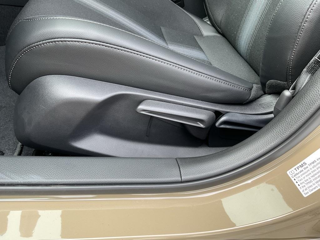new 2025 Honda Civic Hybrid car, priced at $30,417