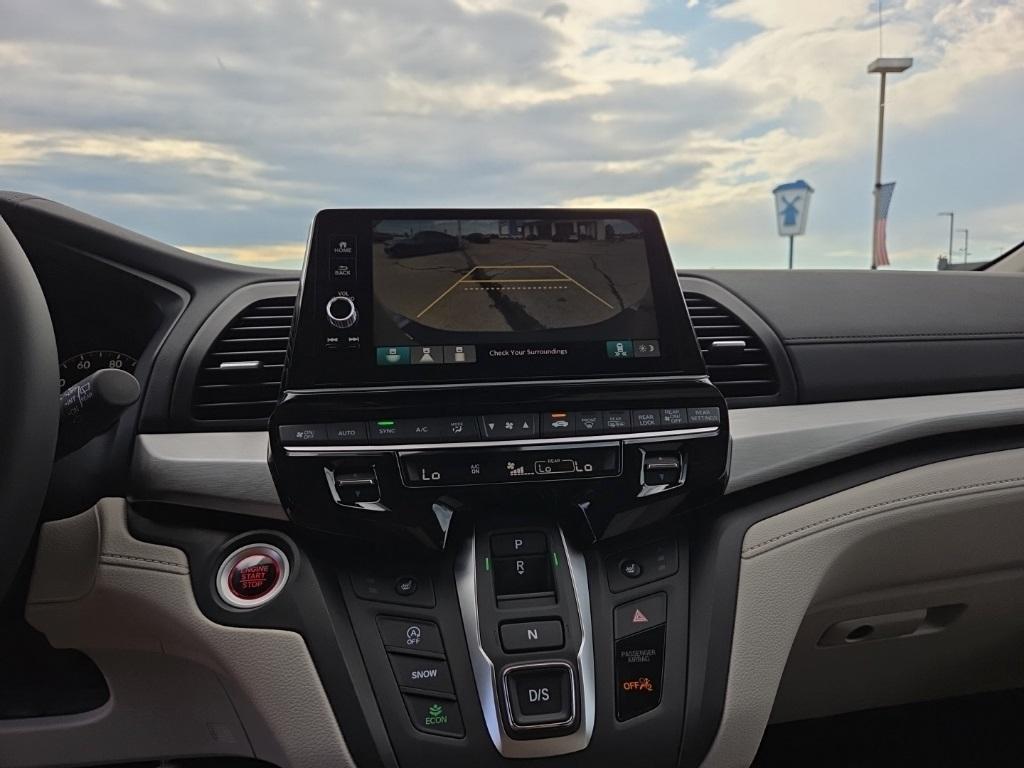 new 2026 Honda Odyssey car, priced at $42,037