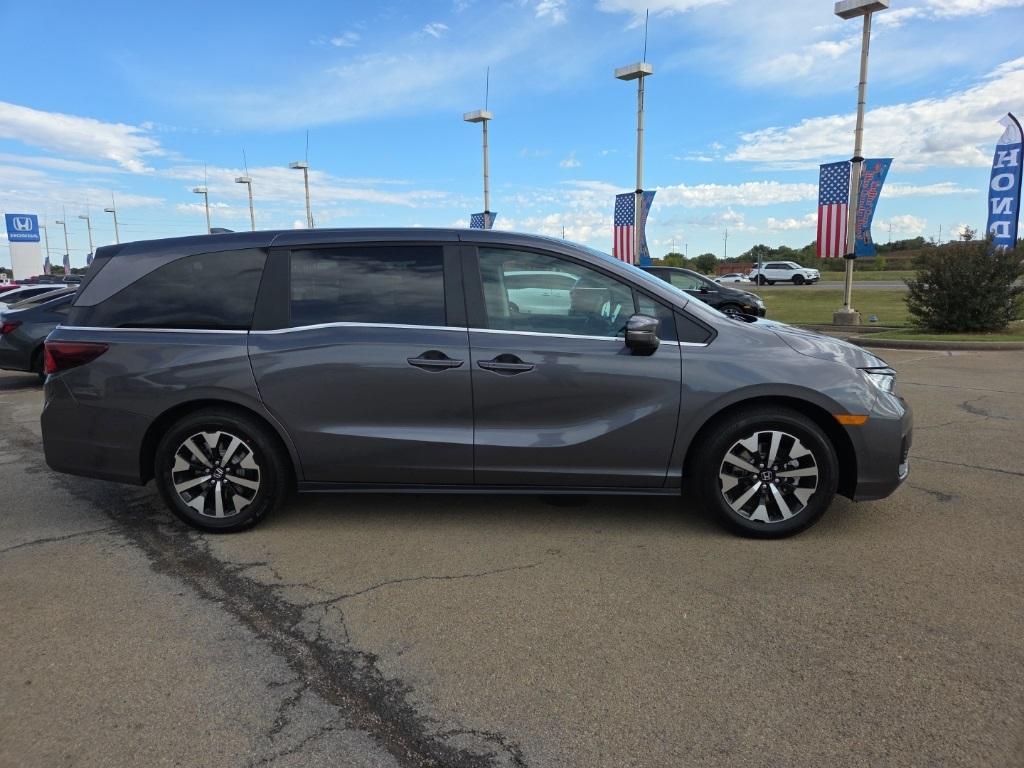 new 2026 Honda Odyssey car, priced at $42,037