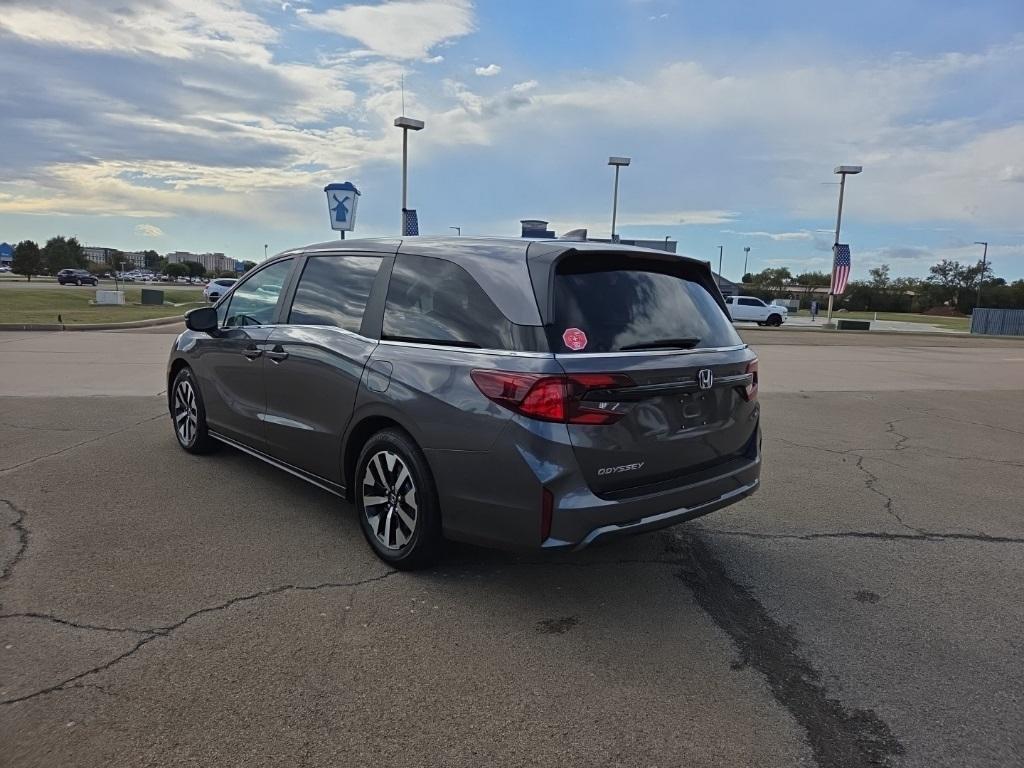 new 2026 Honda Odyssey car, priced at $42,037