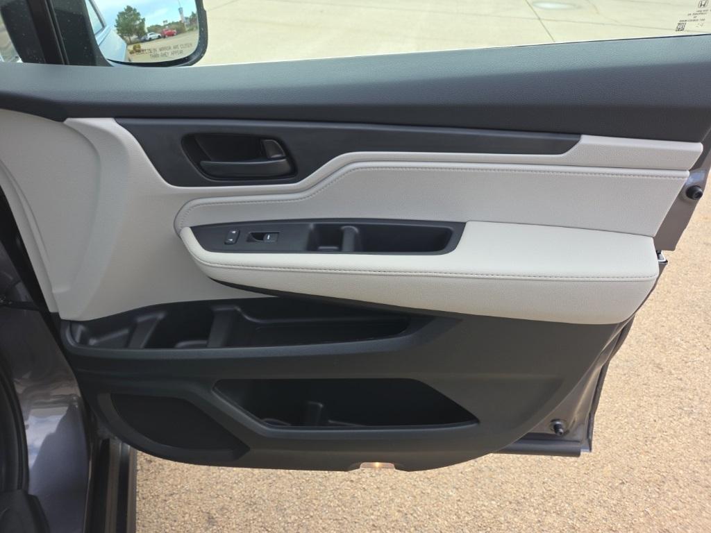 new 2026 Honda Odyssey car, priced at $42,037