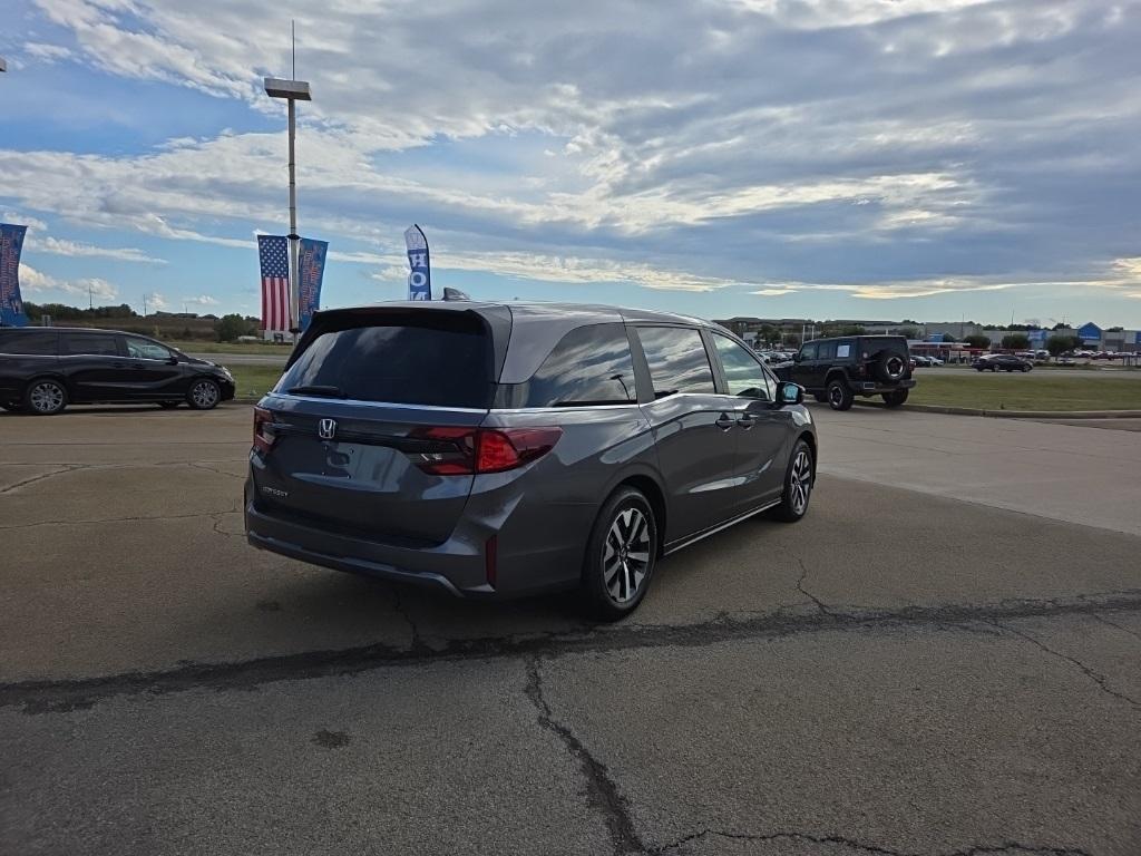 new 2026 Honda Odyssey car, priced at $42,037