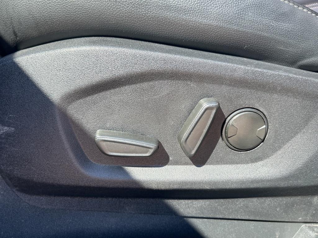 used 2024 Ford Edge car, priced at $24,902