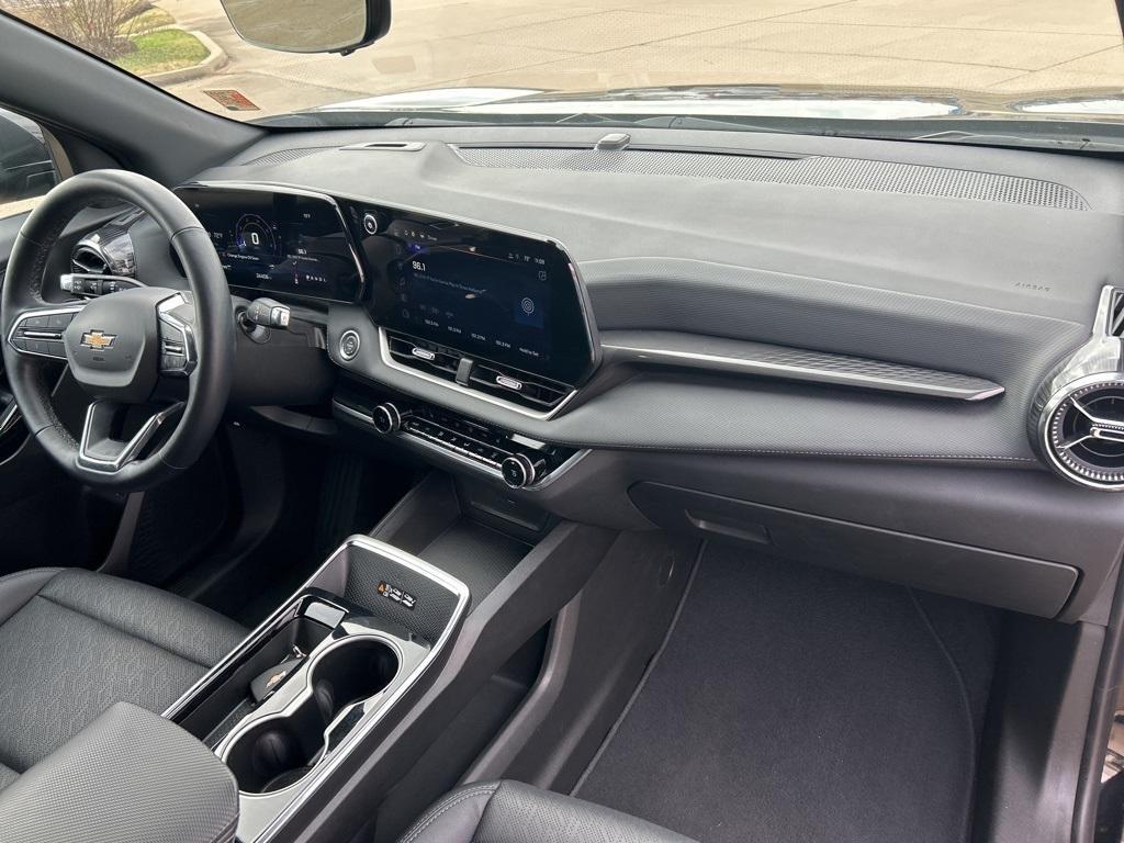 used 2025 Chevrolet Equinox car, priced at $26,147