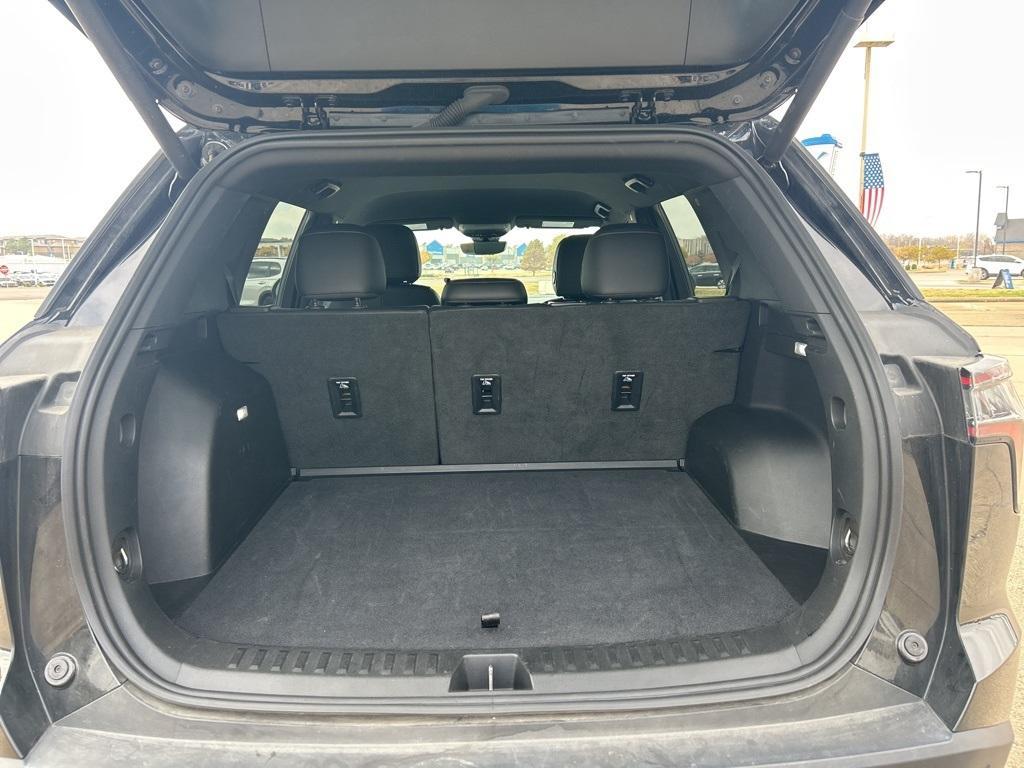 used 2025 Chevrolet Equinox car, priced at $26,147