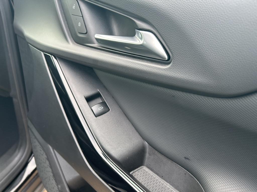 used 2025 Chevrolet Equinox car, priced at $26,147