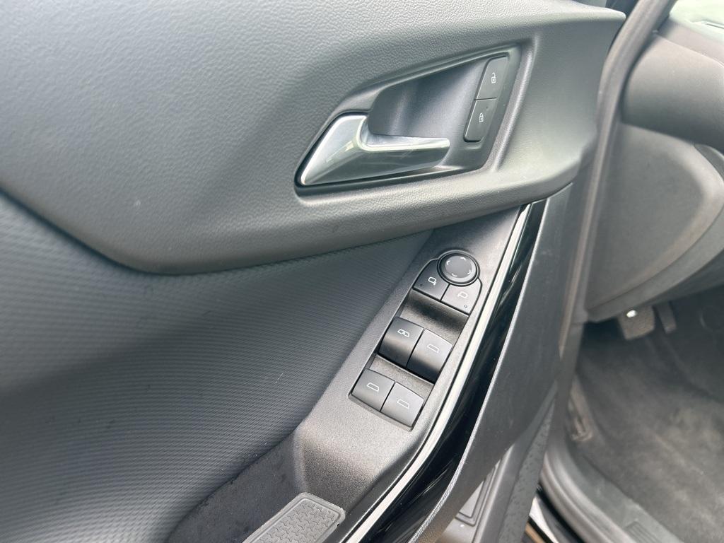 used 2025 Chevrolet Equinox car, priced at $26,147