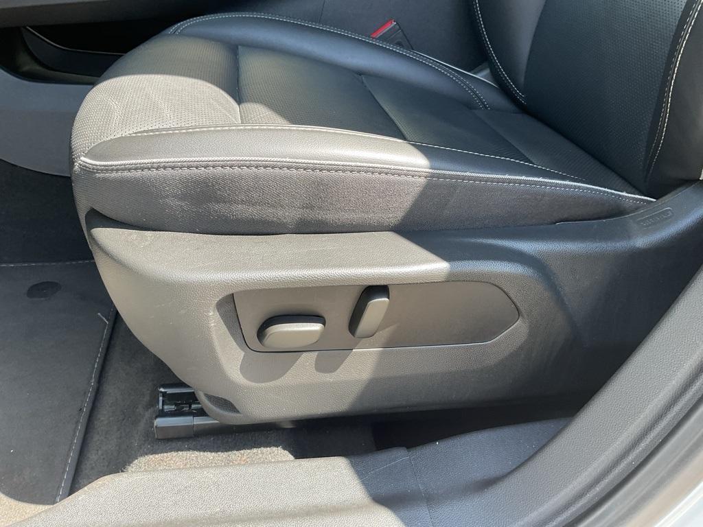 used 2023 Buick Envision car, priced at $24,490