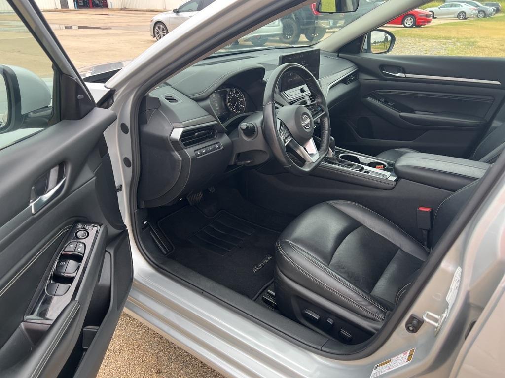 used 2023 Nissan Altima car, priced at $21,744