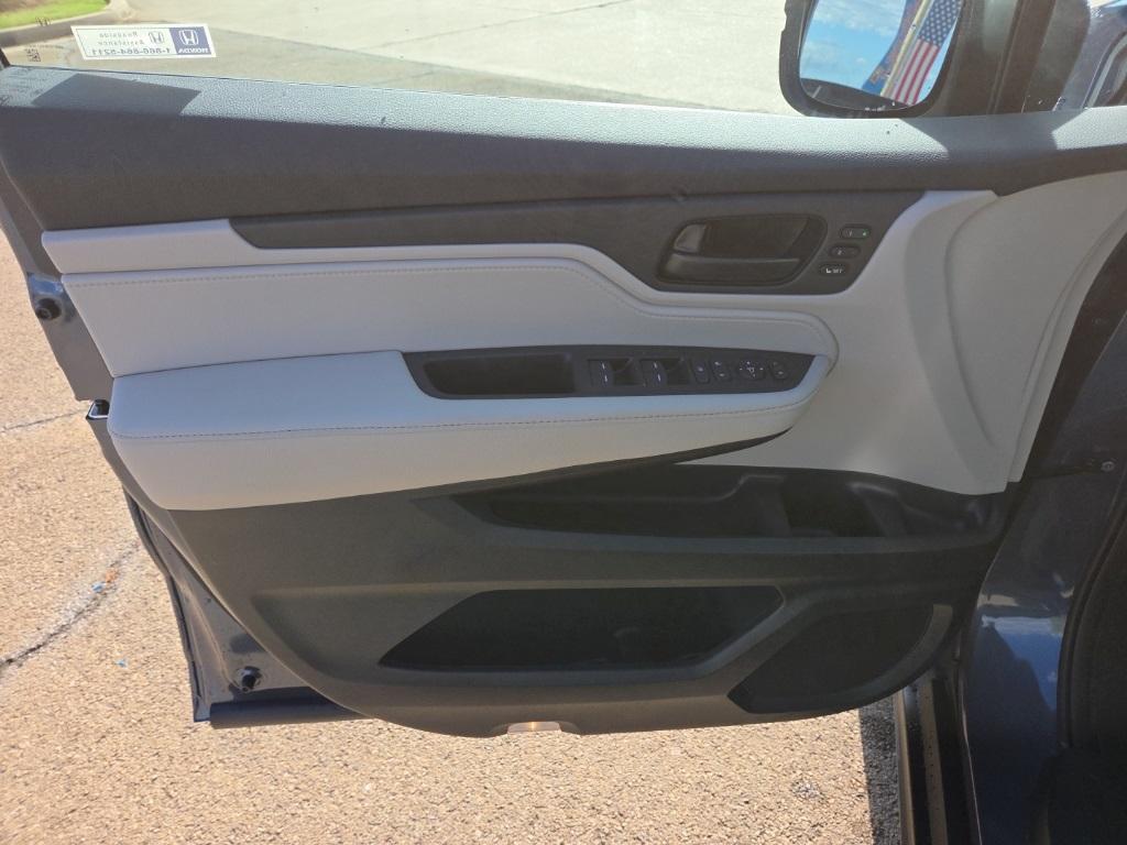 new 2026 Honda Odyssey car, priced at $43,083