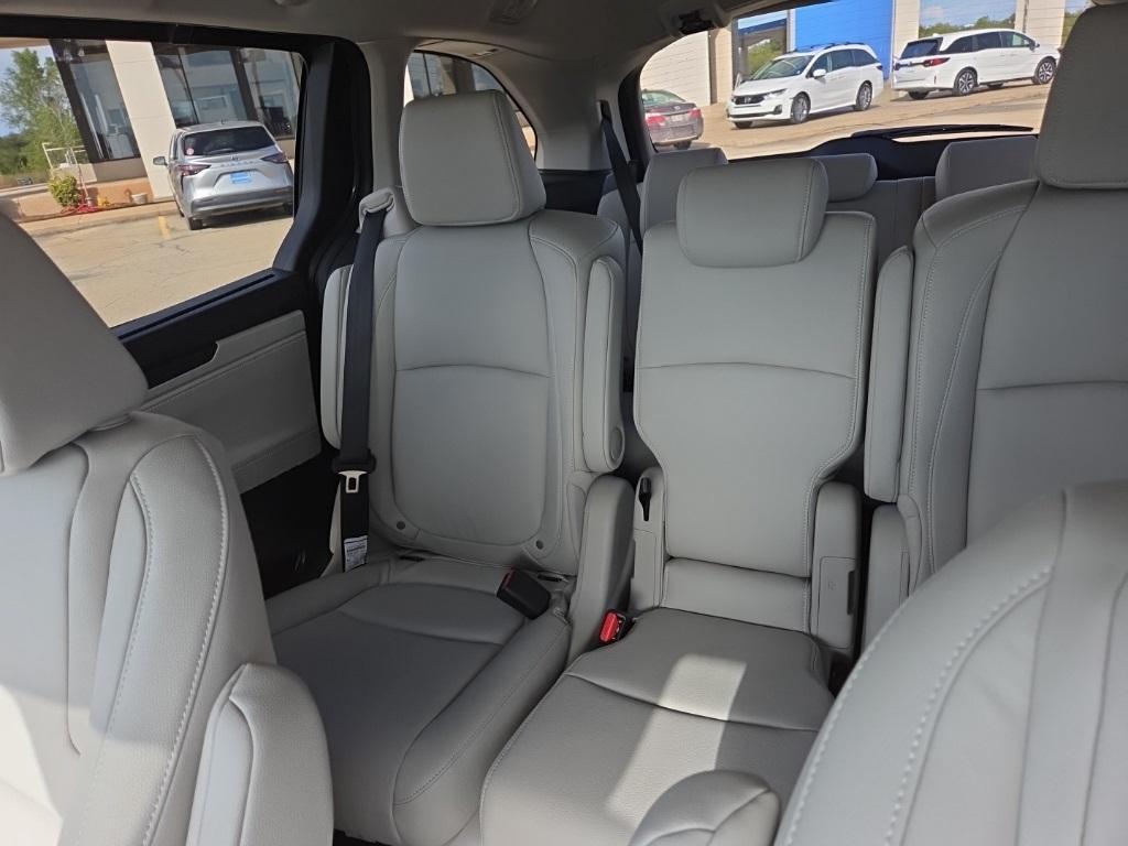 new 2026 Honda Odyssey car, priced at $43,083