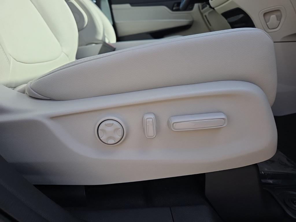 new 2026 Honda Odyssey car, priced at $43,083