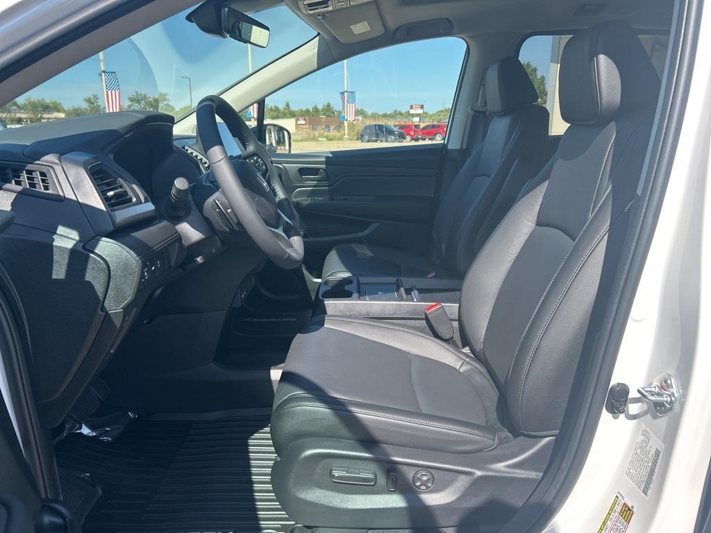 new 2026 Honda Odyssey car, priced at $42,910
