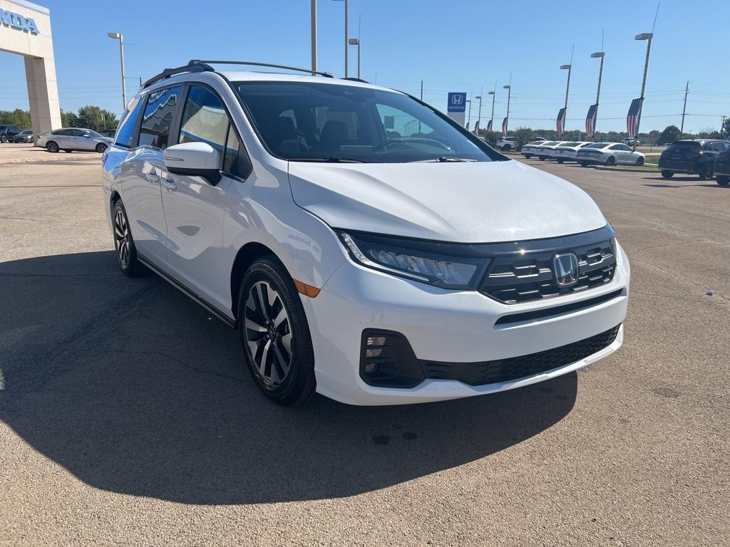 new 2026 Honda Odyssey car, priced at $42,910