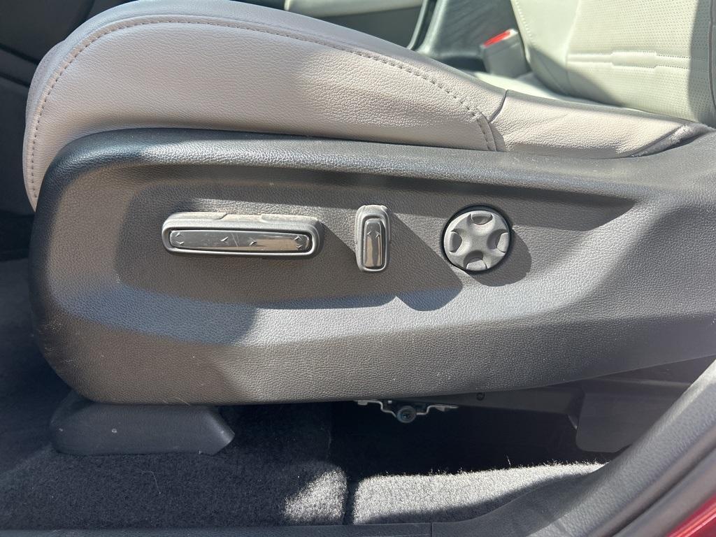 used 2022 Honda CR-V Hybrid car, priced at $29,156