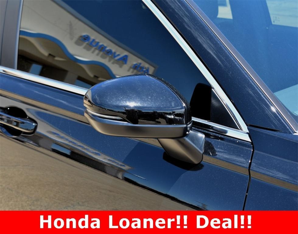 used 2025 Honda CR-V Hybrid car, priced at $38,190