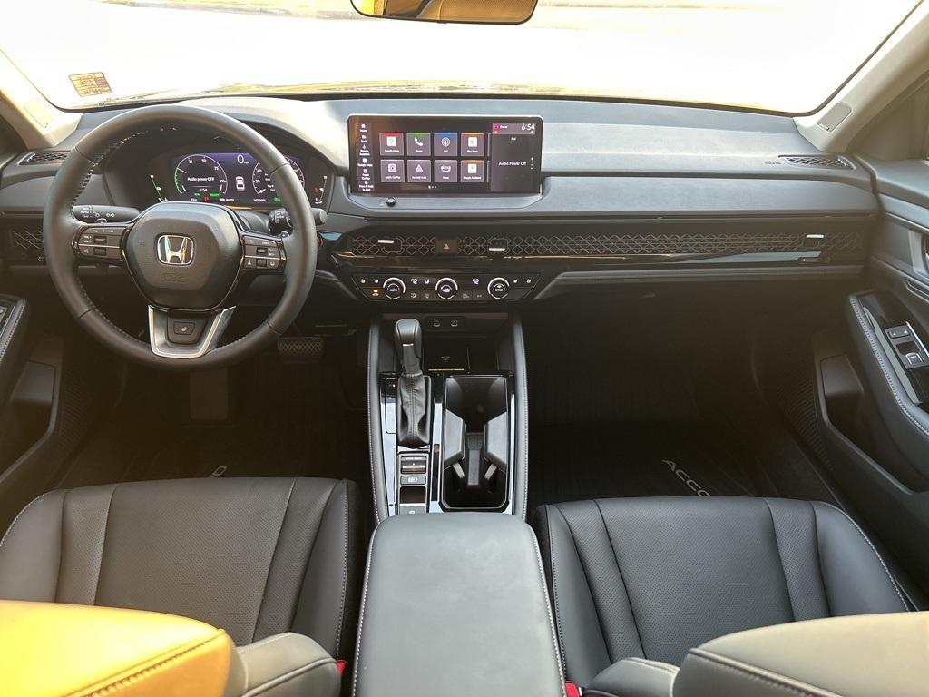 new 2025 Honda Accord Hybrid car, priced at $37,821