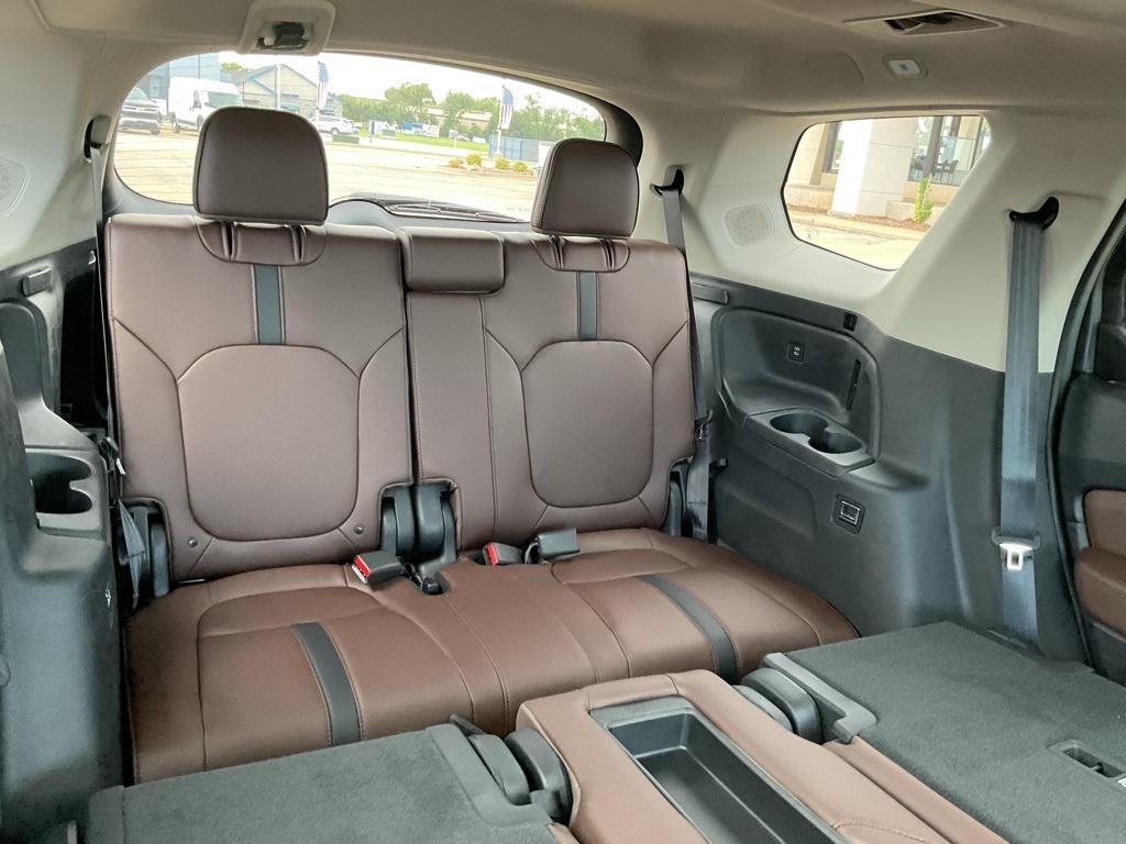 new 2025 Honda Pilot car, priced at $50,378