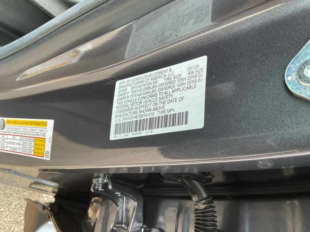 new 2025 Honda Pilot car, priced at $50,378